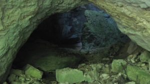 Interno della Grotta del Borghetto