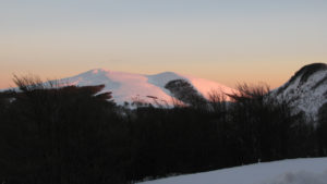 La vetta della Montagnola ricoperta di neve